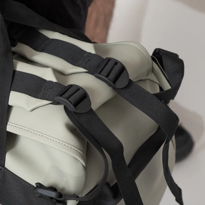 Rains Texel Duffel Bag Small Drift-10