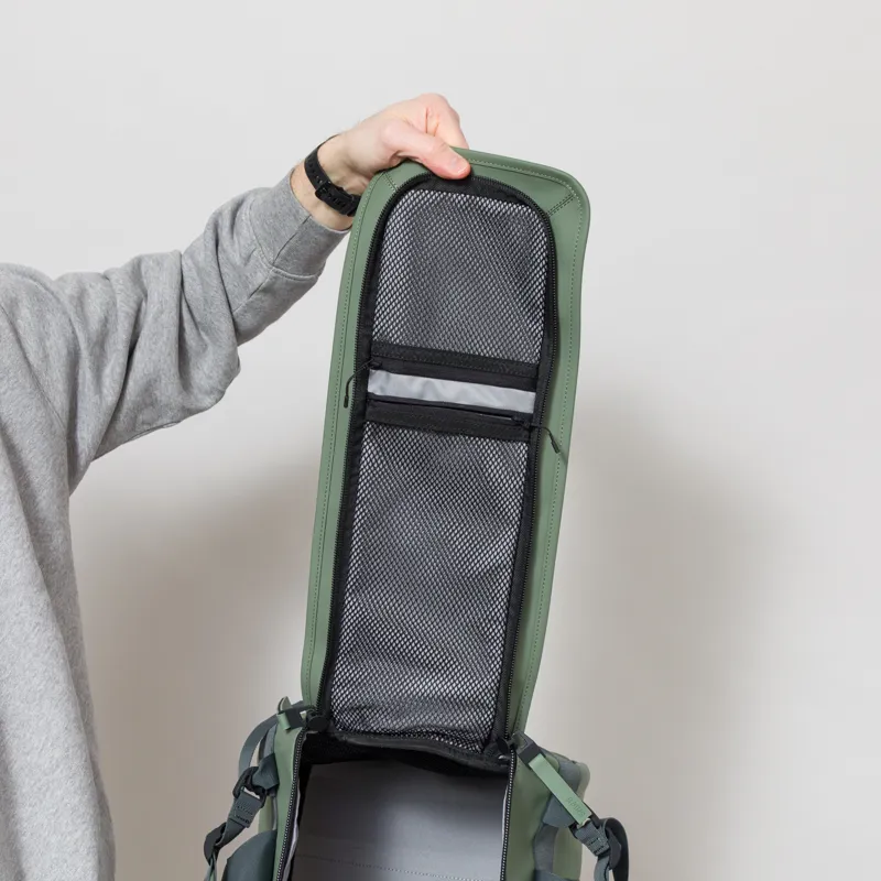 Rains Texel Duffel Bag Small Well-10