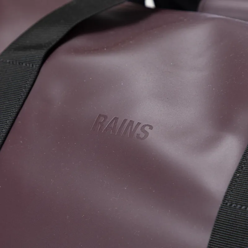 Rains Hilo Weekend Bag Depth-2