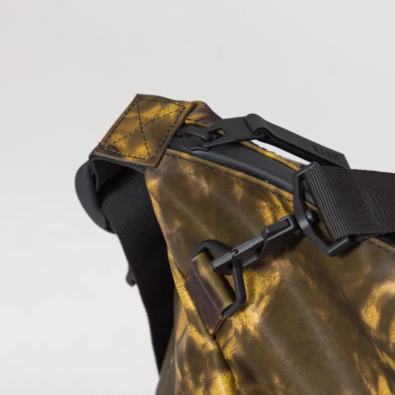 Rains Hilo Weekend Bag Muddy-3