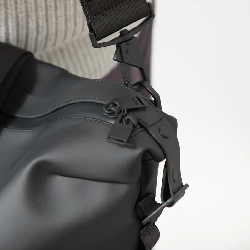 Rains OTG Weekend Bag Black-9