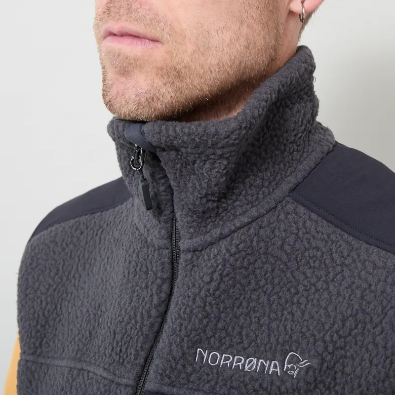 Norrona Trollveggen Warm3 Vest Phantom-6