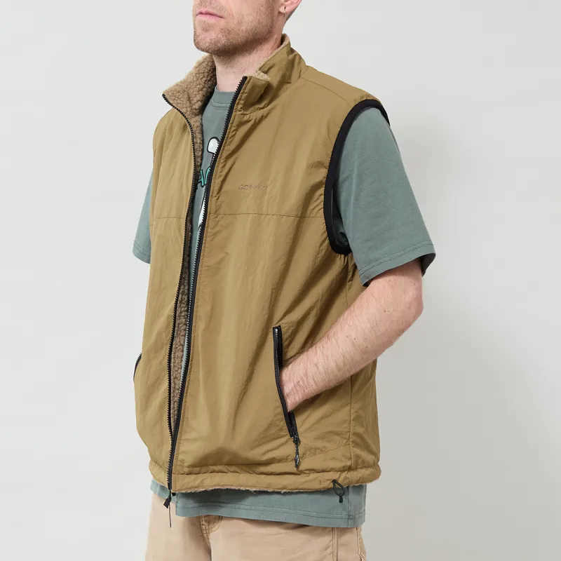 Gramicci Reversible Sherpa Vest Beige Tan-3