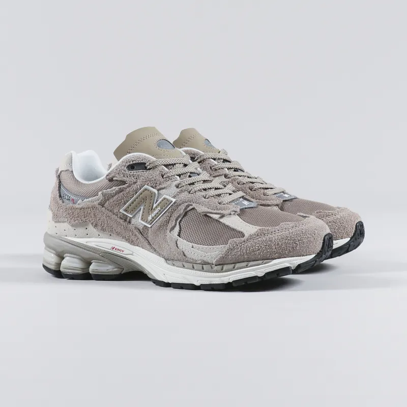 new balance 2002RD L