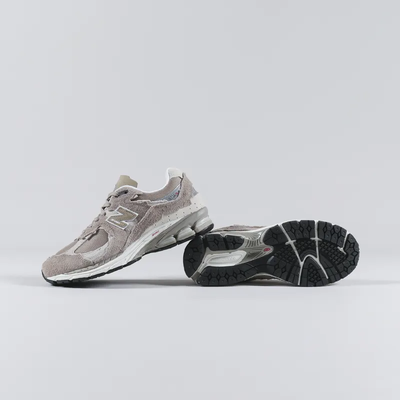 New Balance 2002RD Shoes Driftwood-2