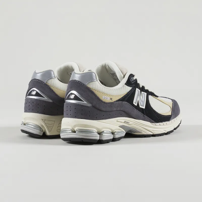 New Balance 2002R Shoes Magnet Timberwolf Sandstone-3