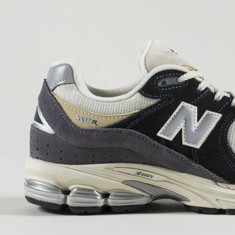 New Balance 2002R Shoes Magnet Timberwolf Sandstone-5