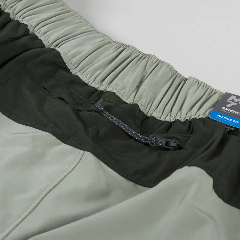 Columbia Colour Block Hiking Shorts Safari Green-4