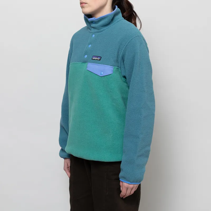 Patagonia Womens Lightweight Synchilla Snap-T Fleece Pullover Heartleaf Green-1