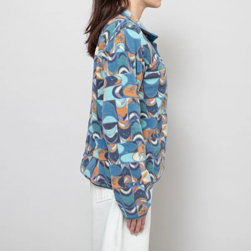 Patagonia Womens Lightweight Synchilla Snap-T Fleece Pullover Swallowtail Geo Still Blue-4