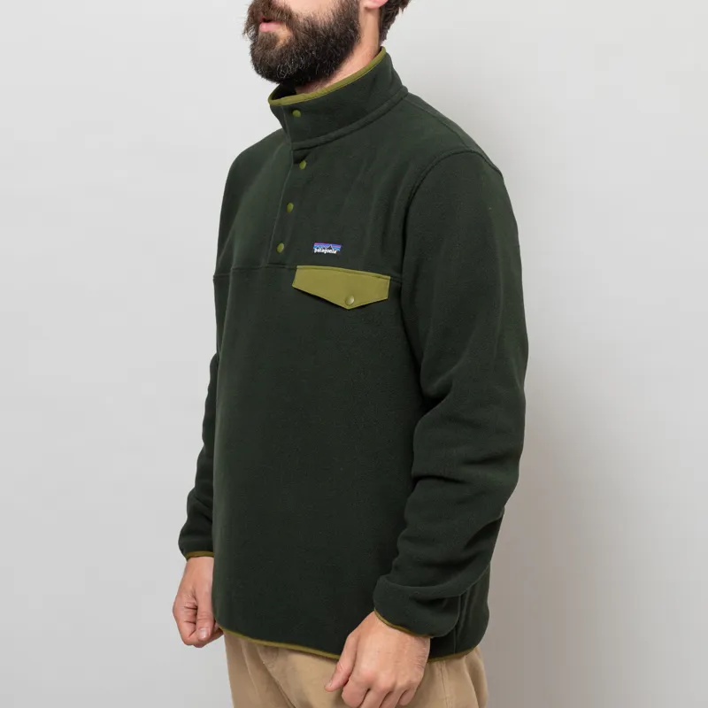 Patagonia Lightweight Synchilla Snap-T Fleece Pullover Old Growth Green-1