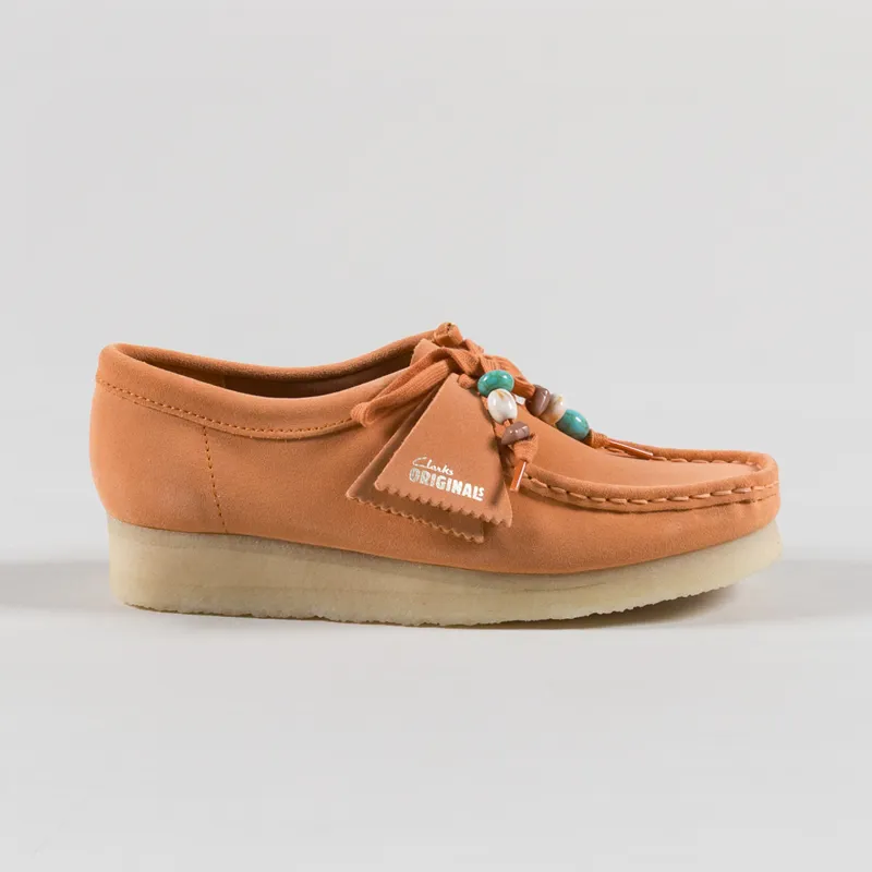 Clarks Originals Womens Wallabee Shoes Pale Peach Suede-2
