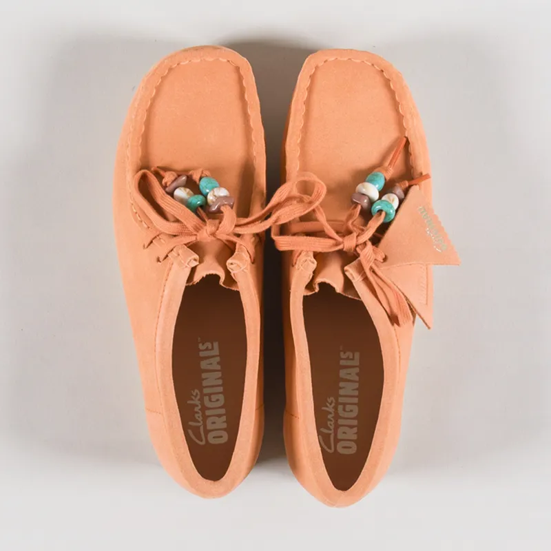 Clarks Originals Womens Wallabee Shoes Pale Peach Suede-6