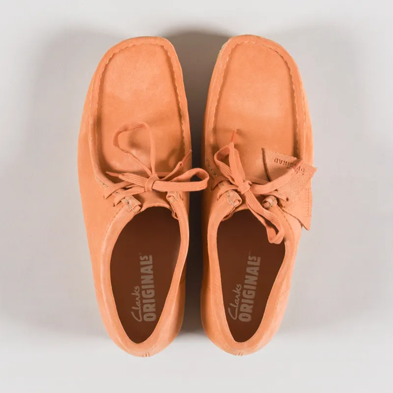 Clarks Originals Wallabee Shoes Pale Peach Suede-6