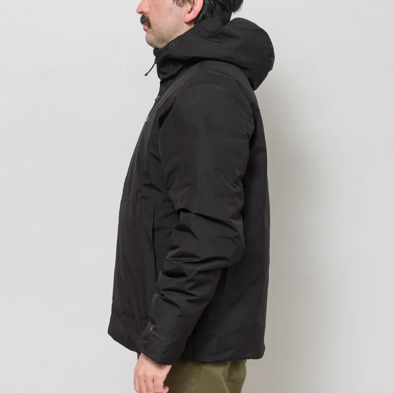 Patagonia Lightweight GORE-TEX Stormshadow Jacket Black-2