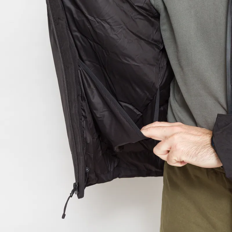 Patagonia Lightweight GORE-TEX Stormshadow Jacket Black-8