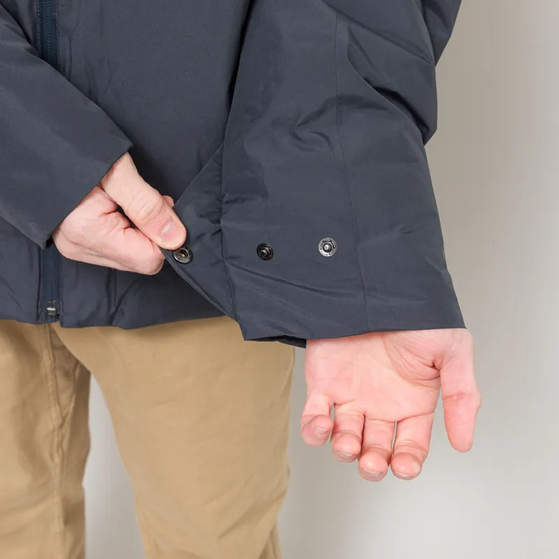 Patagonia Lightweight GORE-TEX Stormshadow Jacket Smolder Blue-9