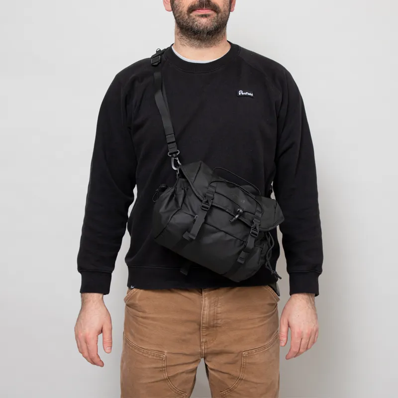 Elliker Oaken Handlebar Crossbody Bag Black-2