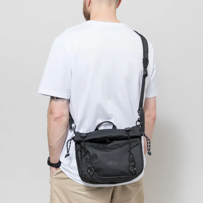 Elliker Nidder Roll Top Crossbody Bag 6L Black-1