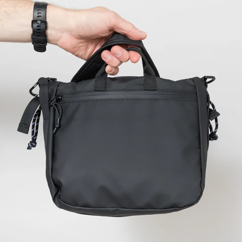 Elliker Nidder Roll Top Crossbody Bag 6L Black-4