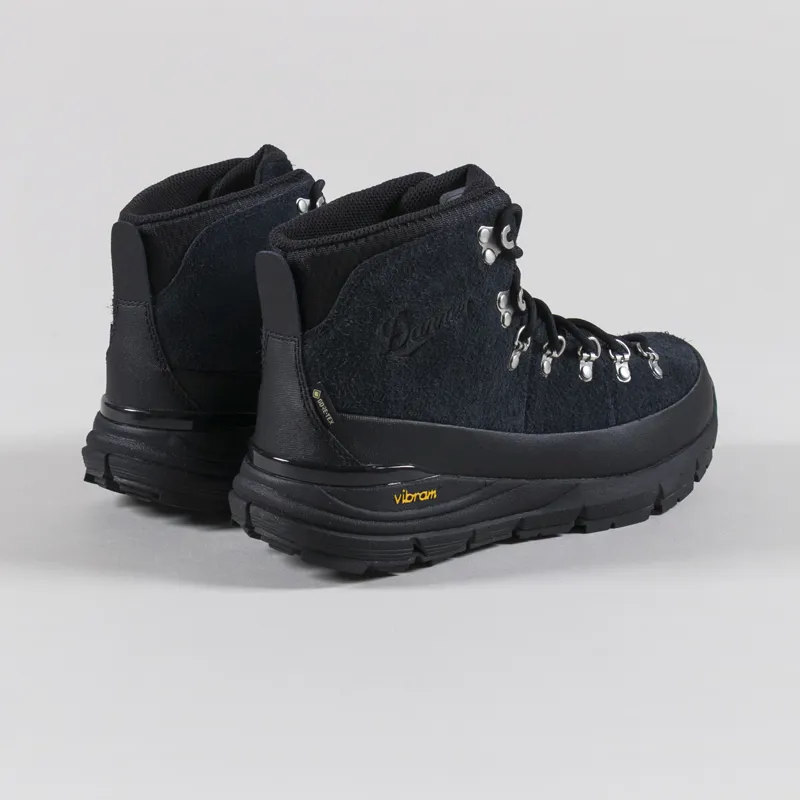 Danner Mountain 600 ID GORE-TEX Boots Jet Black-1