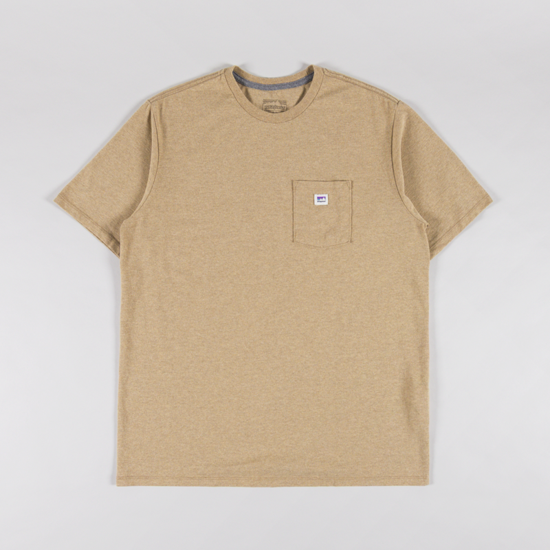 Patagonia Shop Sticker Pocket Responsibili-Tee Talon Gold