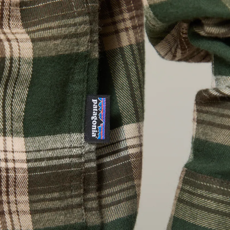 Patagonia Lightweight Fjord Flannel Shirt Cozy Cabin Treeline Green-6