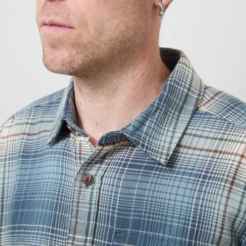 Patagonia Lightweight Fjord Flannel Shirt Melting Ombre Summit Blue-3