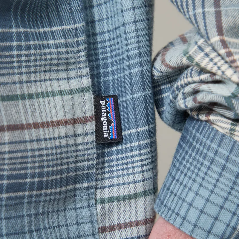 Patagonia Lightweight Fjord Flannel Shirt Melting Ombre Summit Blue-9