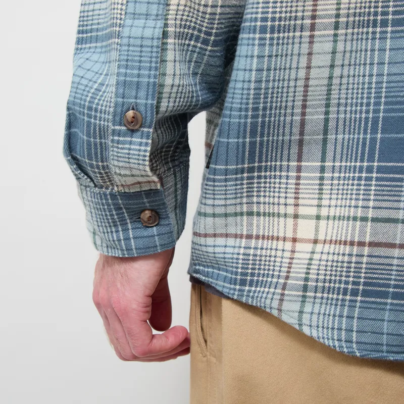 Patagonia Lightweight Fjord Flannel Shirt Melting Ombre Summit Blue-8