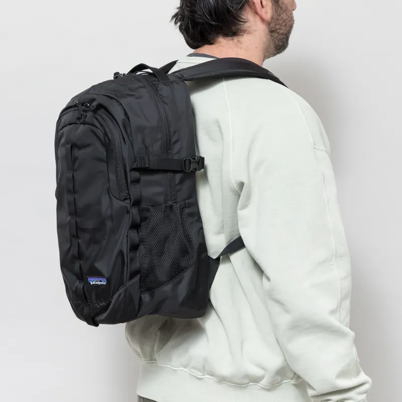 Patagonia Refugio Daypack 26L Black-3
