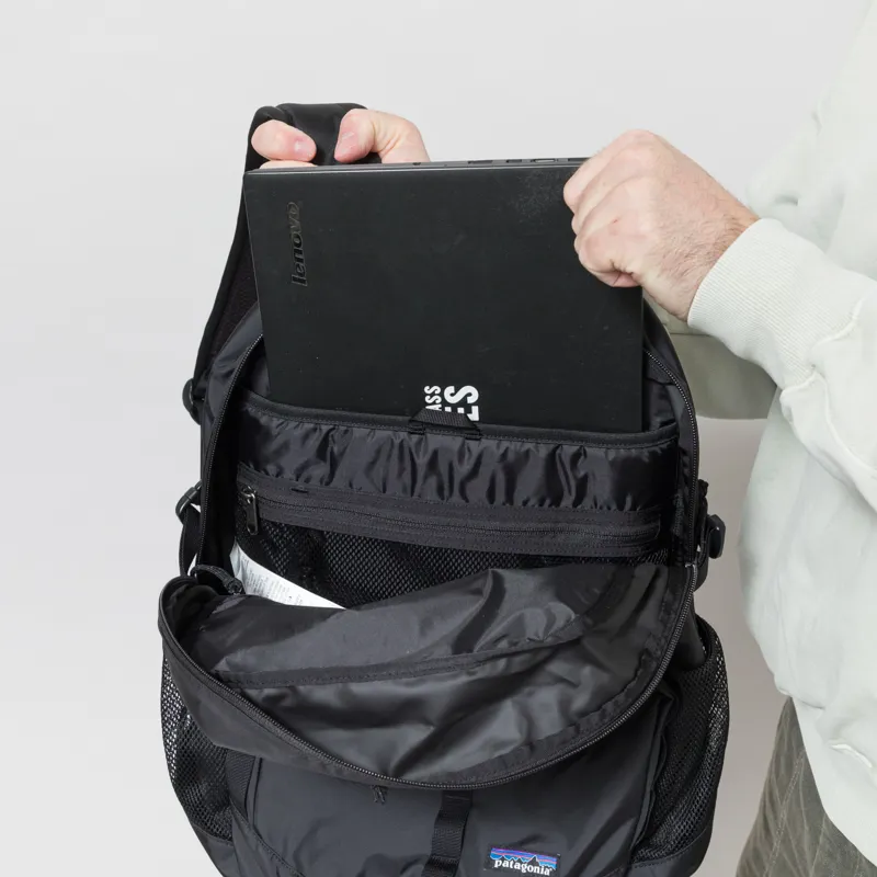 Patagonia Refugio Daypack 26L Black-4