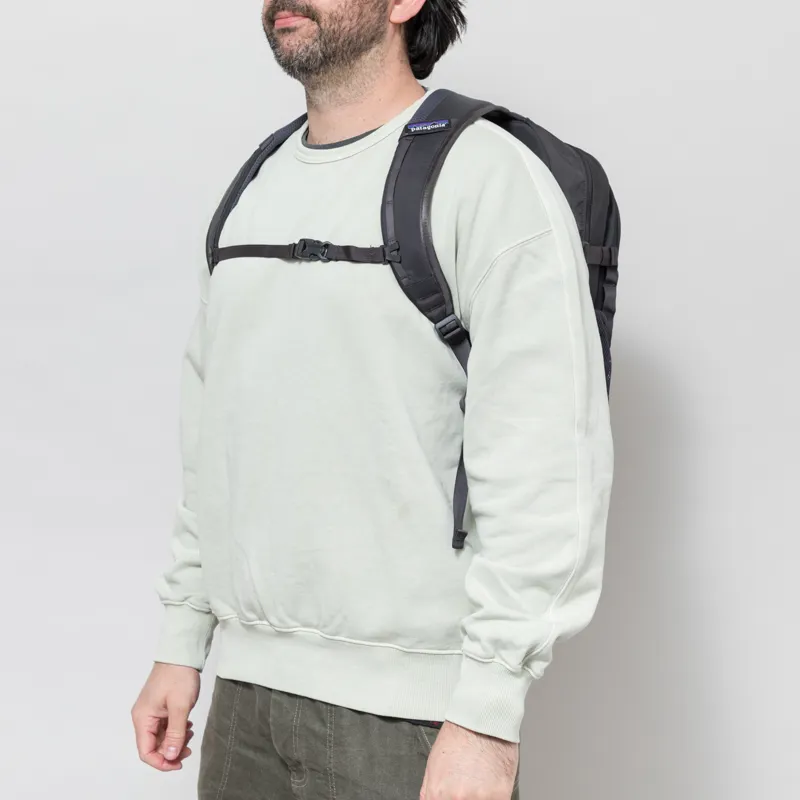 Patagonia Refugio Daypack 26L Smolder Blue-2