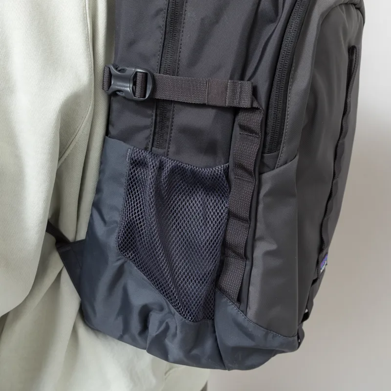 Patagonia Refugio Daypack 26L Smolder Blue-10