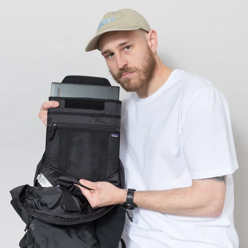 Patagonia Atom Daypack 24L Black-10