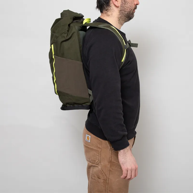 Patagonia Fieldsmith 32L Roll Top Pack Pine Needle Green-7