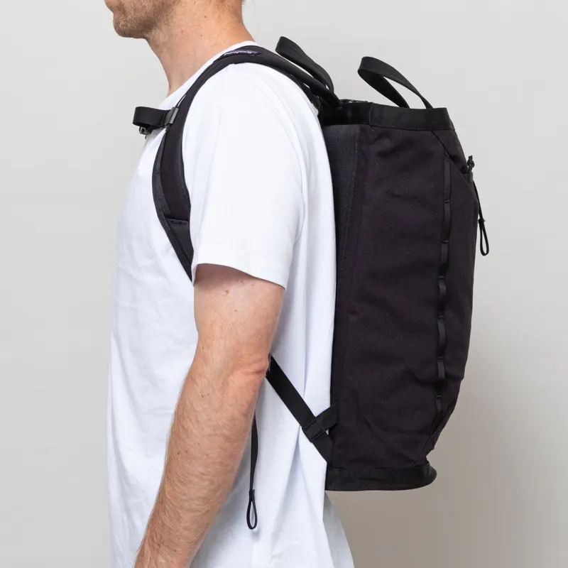 Patagonia Fieldsmith Linked Backpack 24L Black-2