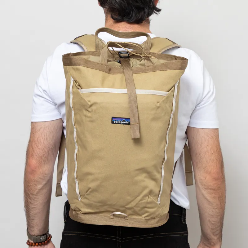 Patagonia Fieldsmith Linked Backpack 24L Classic Tan