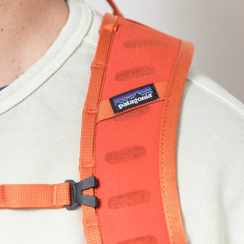 Patagonia Terravia Pack 14L Coal Orange-11