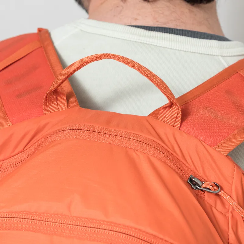 Patagonia Terravia Pack 14L Coal Orange-9