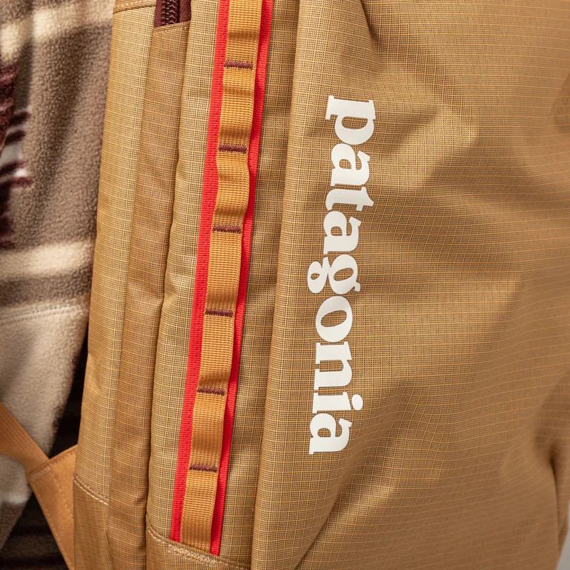 Patagonia Black Hole Micro MLC Backpack 22L Talon Gold-11