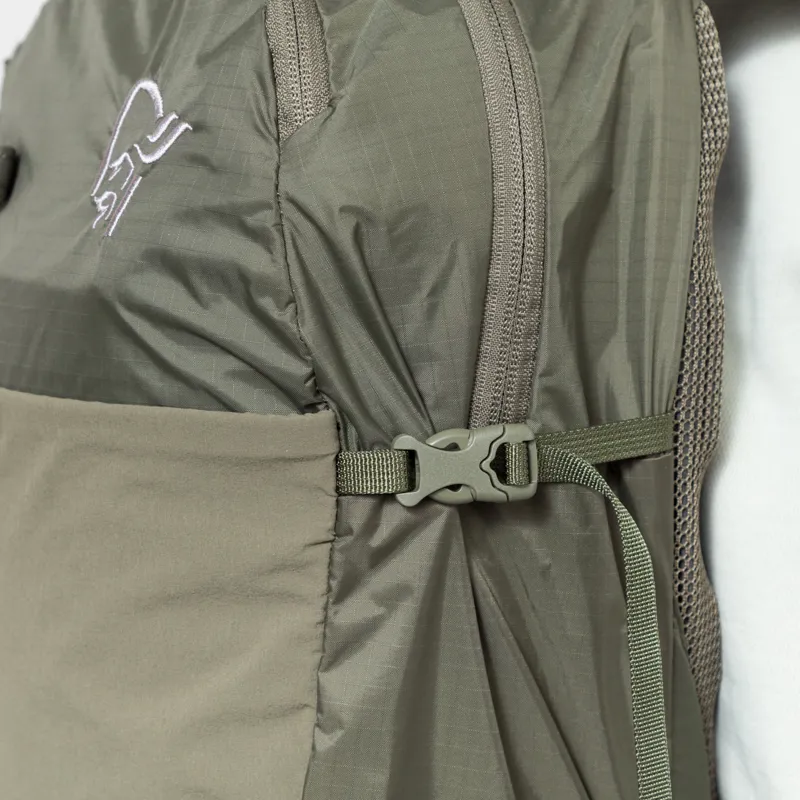 Norrona Femund Econyl 20L Pack Olive Night-9