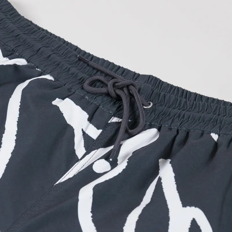 By Parra Birds Fly Swim Shorts Black White-4