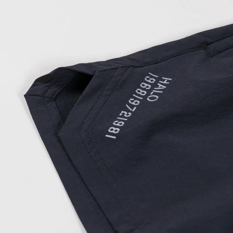 Halo Shorts Black-5