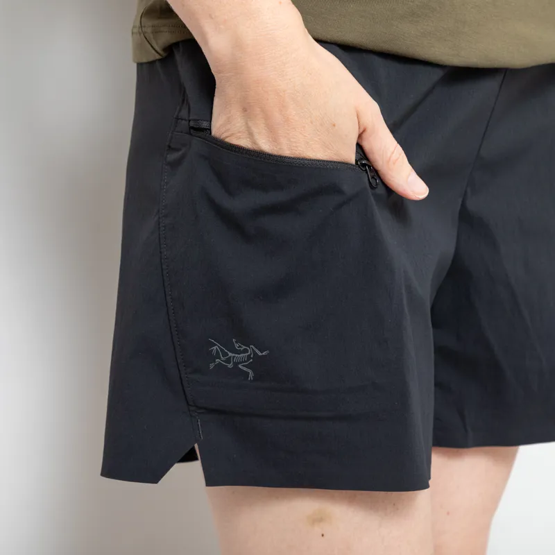 Arc'teryx Womens Aestas Shorts Black-5
