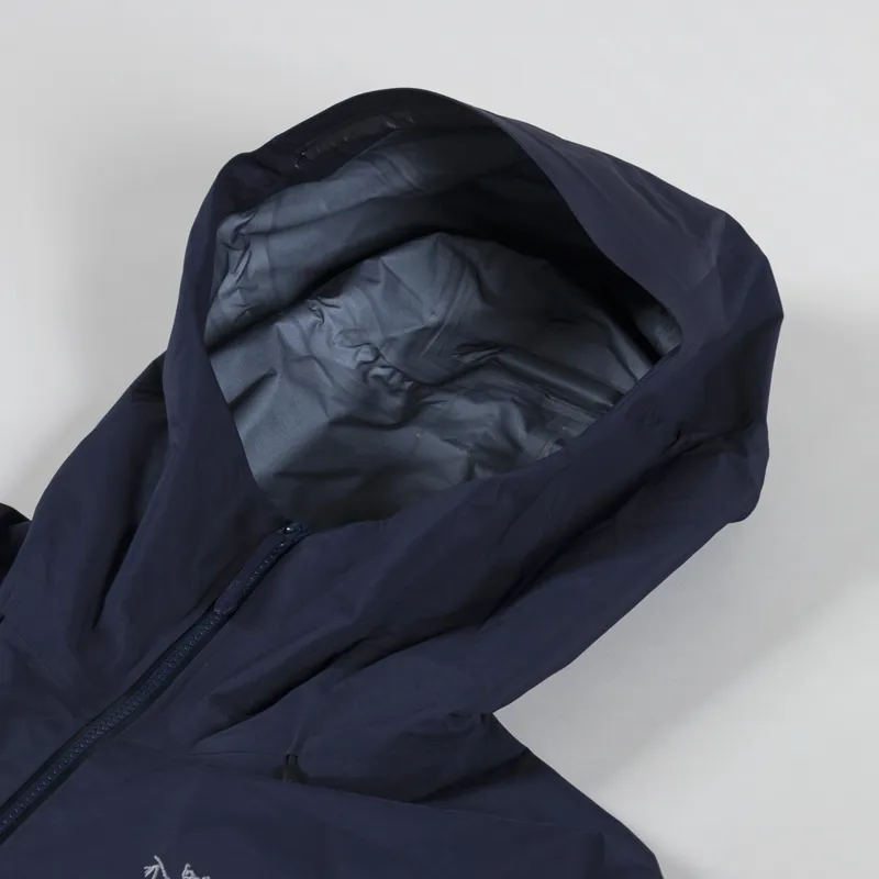 Arc'teryx Beta AR GORE-TEX StormHood Jacket Black Sapphire-6