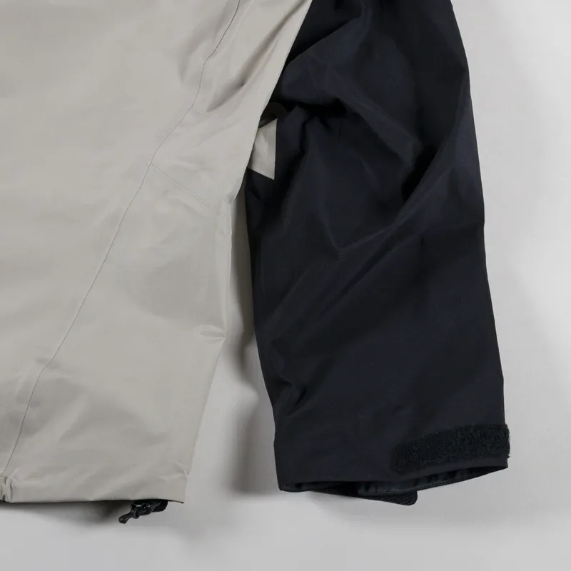 Arc'teryx Beta AR GORE-TEX Jacket Black Rune-10