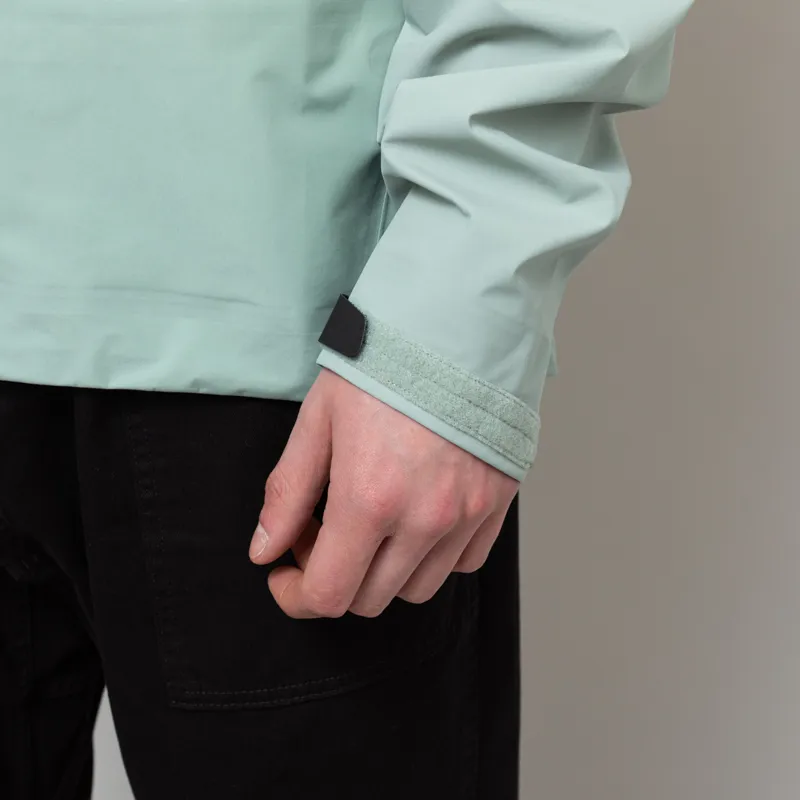 Arc'teryx Beta AR GORE-TEX StormHood Jacket Stone Green-10