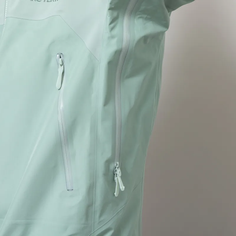 Arc'teryx Beta AR GORE-TEX StormHood Jacket Stone Green-8