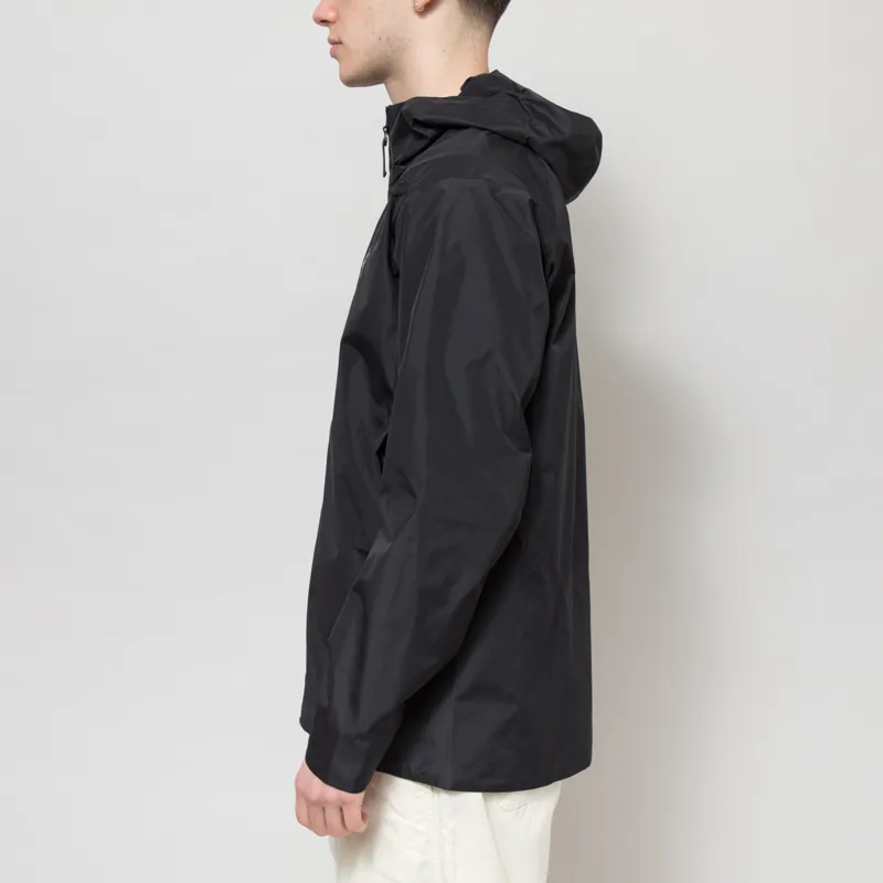 Arc'teryx Solano GORE-TEX WINDSTOPPER Hoody Black-2